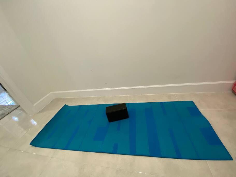 Spacious Home Near Downtown & The Beach デルレイビーチ エクステリア 写真