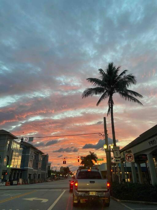 Spacious Home Near Downtown & The Beach デルレイビーチ エクステリア 写真